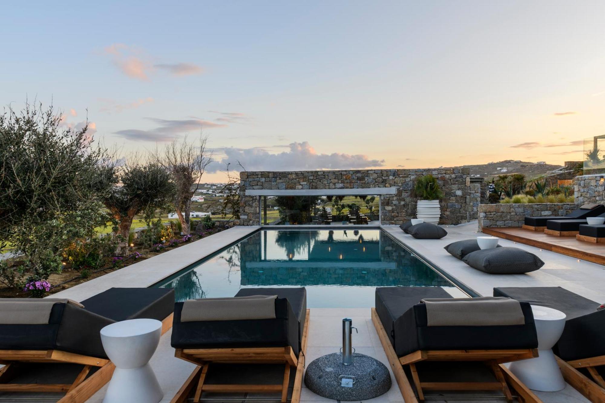 Nasta Suites & Villas Intentional Living Mykonos Mykonos Town ภายนอก รูปภาพ
